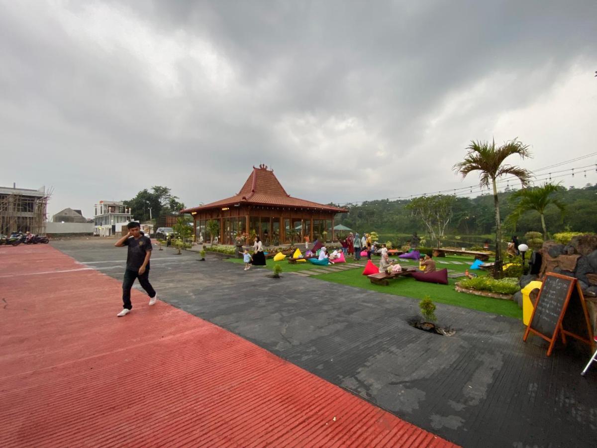 Resort & Resto Talaga Sundayana Subang Dış mekan fotoğraf