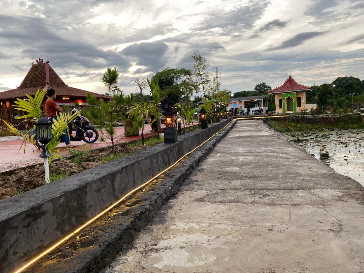 Resort & Resto Talaga Sundayana Subang Dış mekan fotoğraf