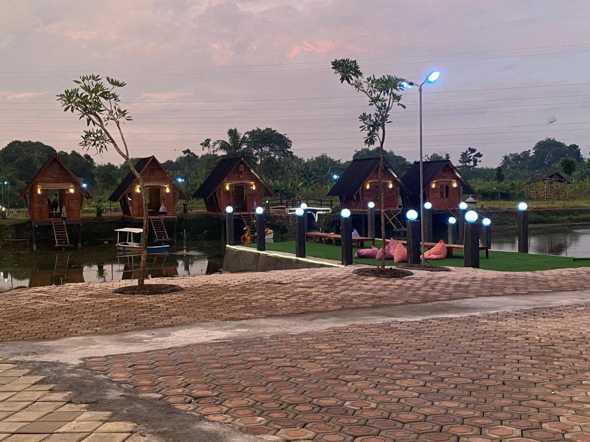 Resort & Resto Talaga Sundayana Subang Dış mekan fotoğraf